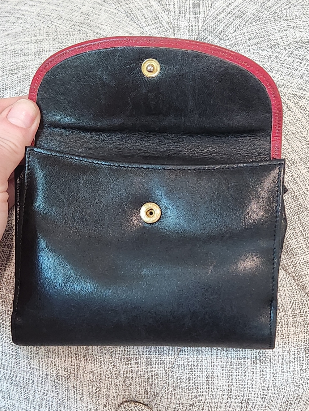Vintage Dior Black Leather Wallet with Coin Purse Houndstooth Snap Red Accent - Picture 9 of 10
